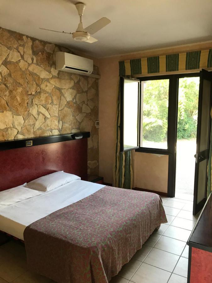 American Motel Cisterna di Latina Eksteriør billede